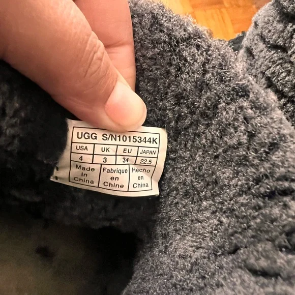 UGG classic boots - Picture 6 of 7